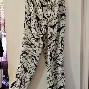 Bathing suit coverup pants. Sz. med long.